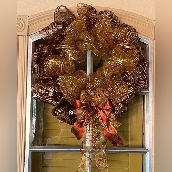 NWOT HANDMADE FALL DECO MESH WREATH. - Picture 2 of 13